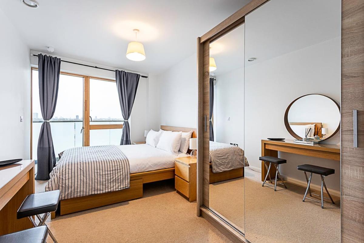 Trendy Queen'S Park Apartment With Views Across London Exterior photo
