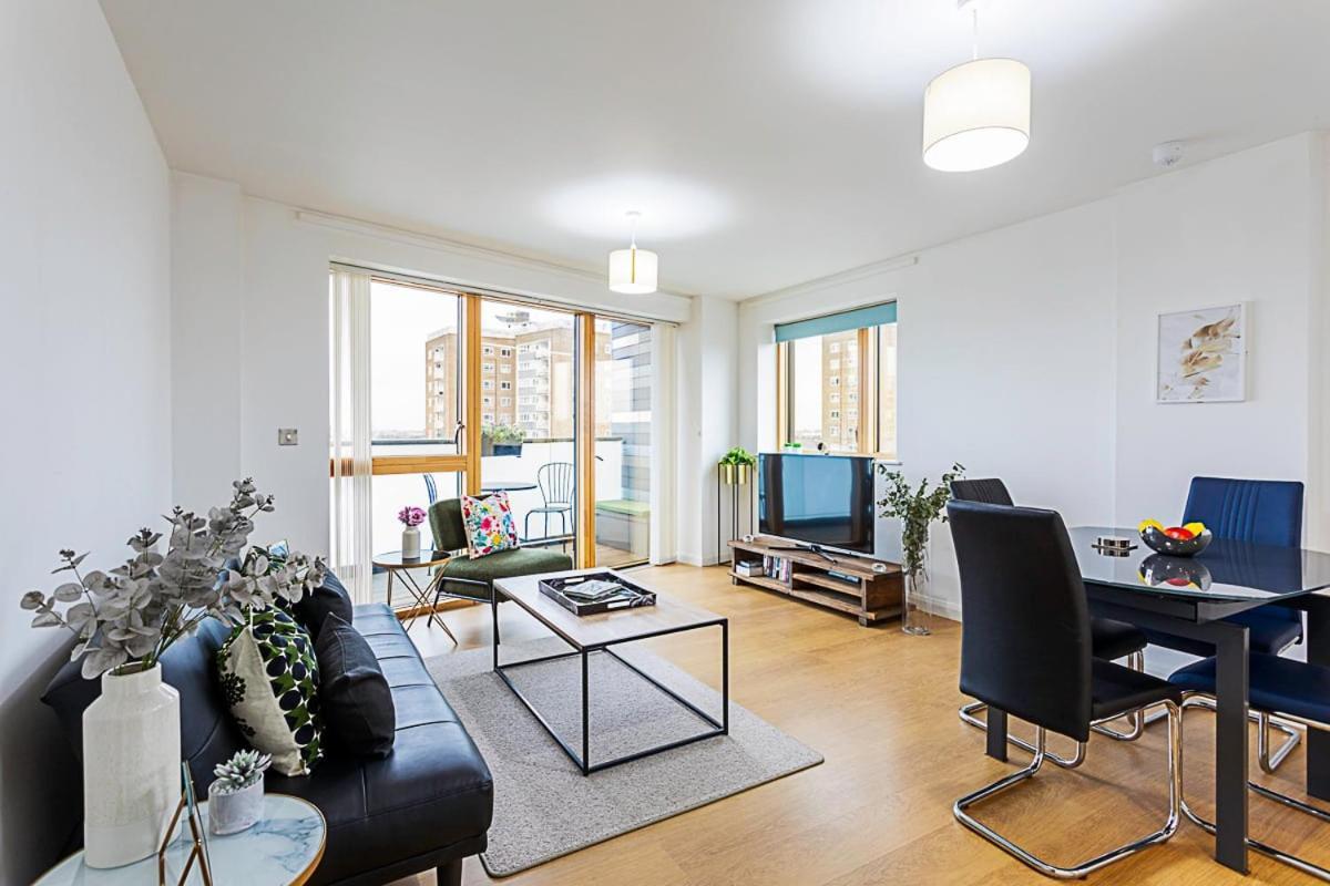 Trendy Queen'S Park Apartment With Views Across London Exterior photo